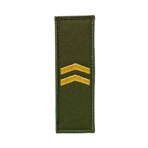 Alikersantti täysvärit